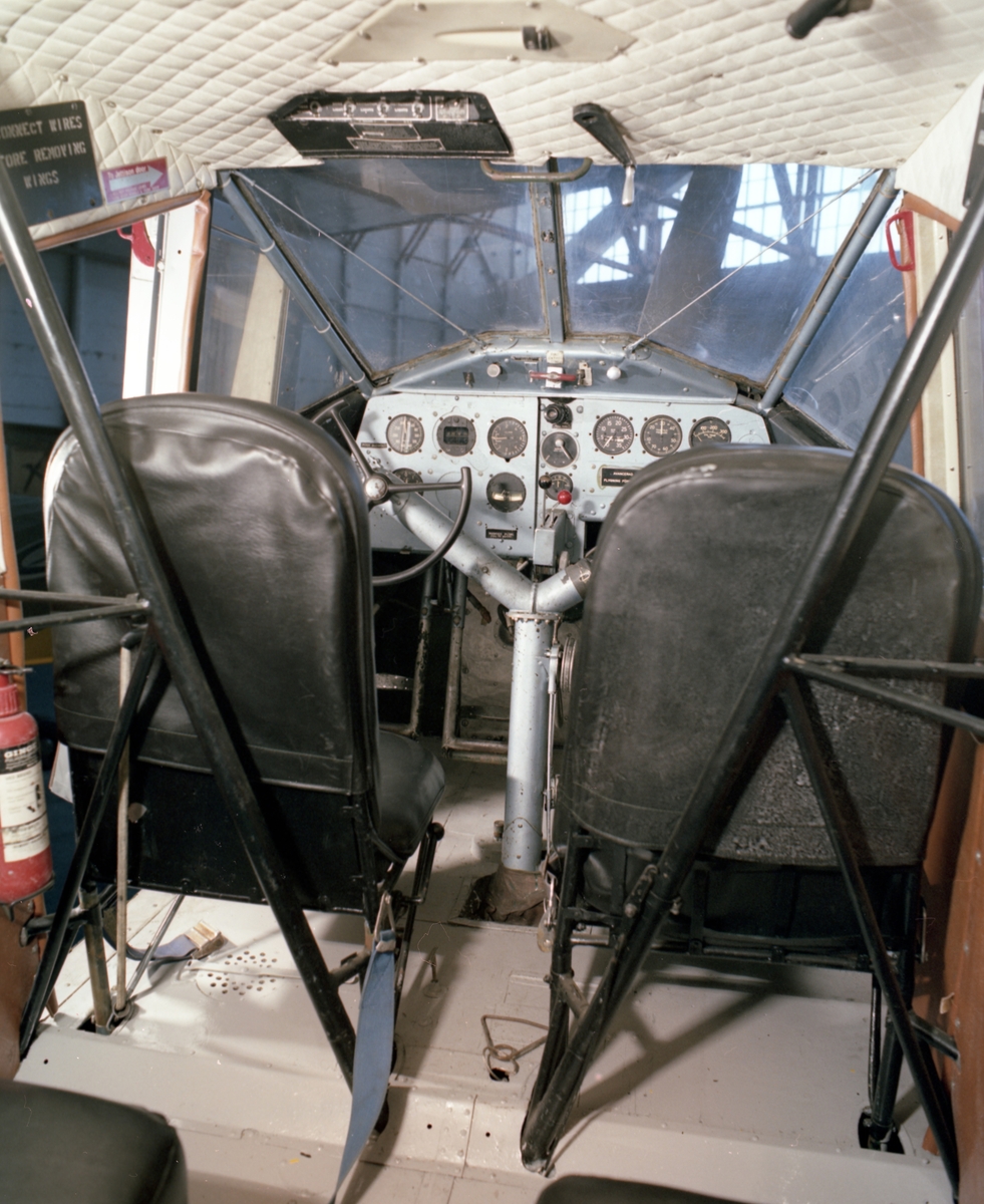 Cockpit Noorduyn Norseman MkIV. - Forsvarets museer / DigitaltMuseum