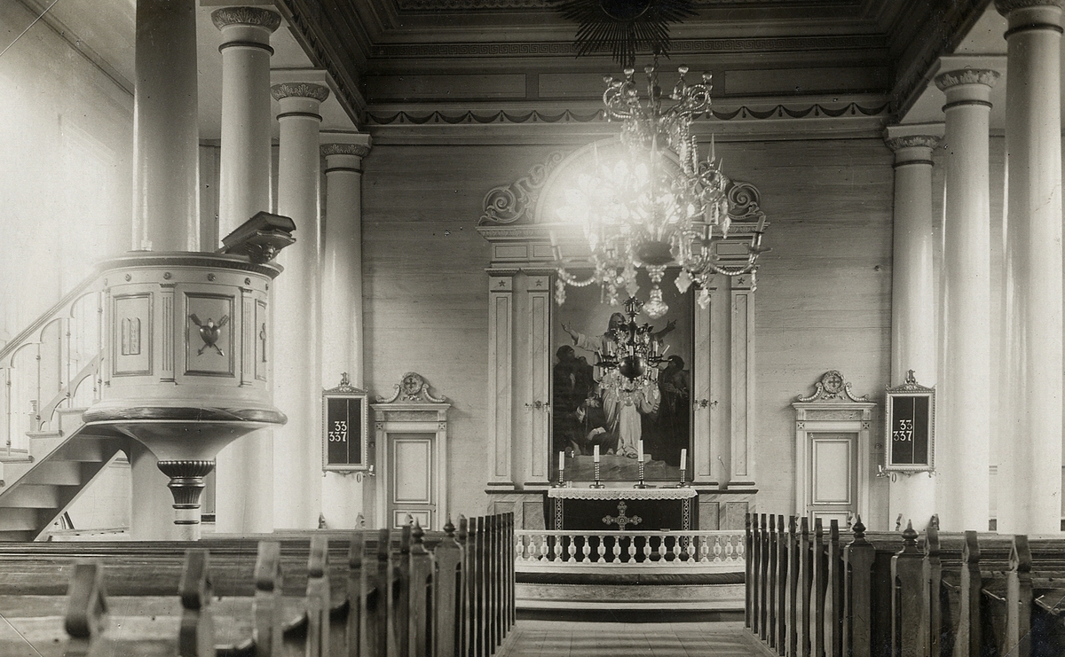 Interiör från okänd kyrka, troligen Växjö stift. 1930-tal.