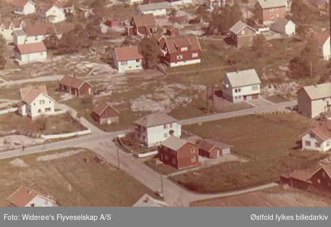 Flyfoto av boligområde på Hafslundsøy i Tune.