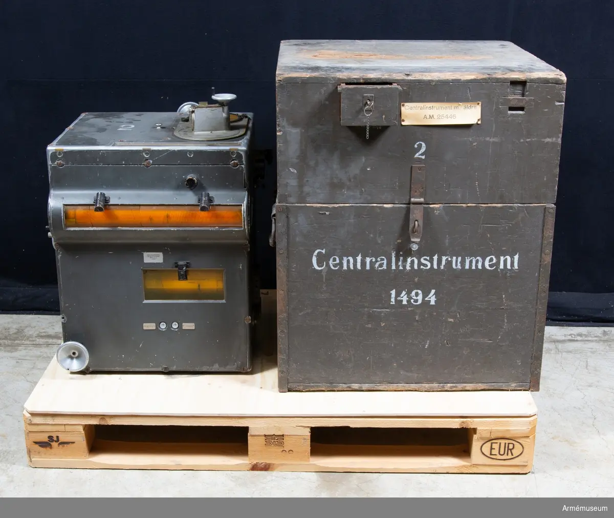 Grupp F III.
Centralinstrument nr 1494, i låda.