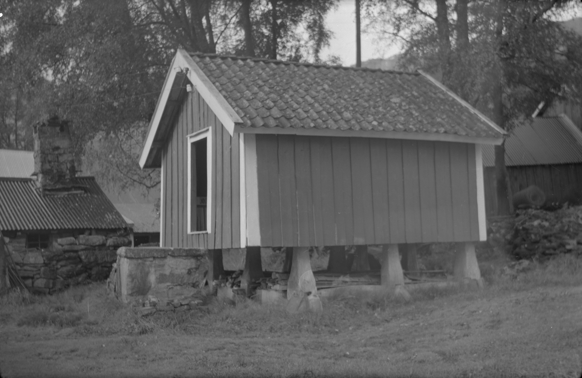 Stabbur på garden Eikeland i Vikedal, 1976.