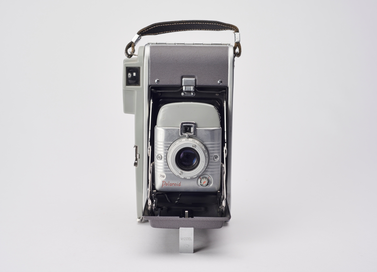 Model 80 (Highlander) er et instant kamera, produsert av Polaroid fra 1954 til 1957. Kameraet er designet som et foldekamera med bærestropp og utstyrt med en sokkel for montering av blits.
Objektiv: 100 mm/f8.8 
Lukkertid: 1/25-1/100 sek.