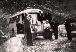 Lokalbussen mellom Haukedalen og Førde - busstur med trekksp