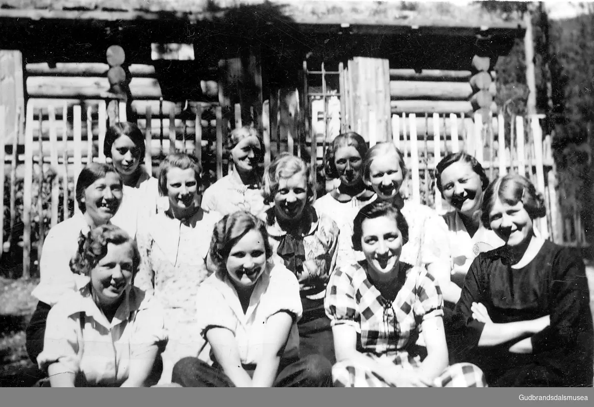 Deltakarar på eit plantefargekurs i 1937

