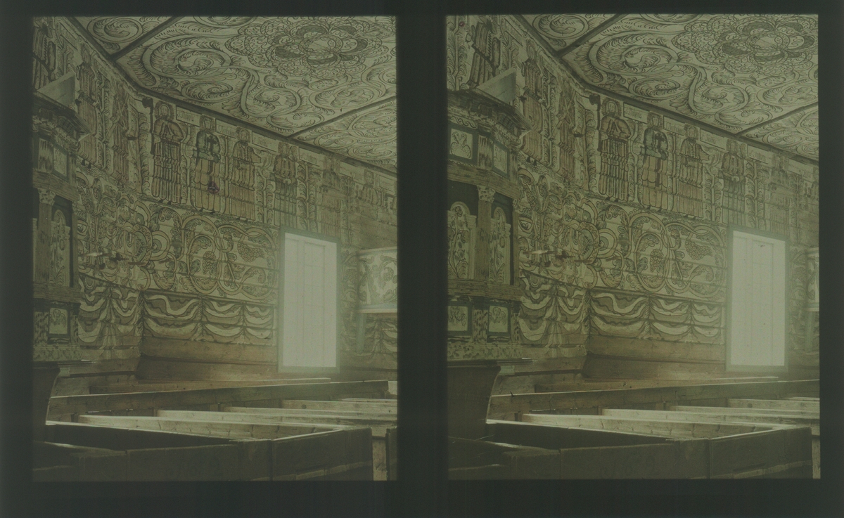 Rosekyrkja, Stordal gamle kirke. Vegger og tak dekket med rosemaling og religiøse motiver. Tilhører Arkitekt Hans Grendahls samling av stereobilder.