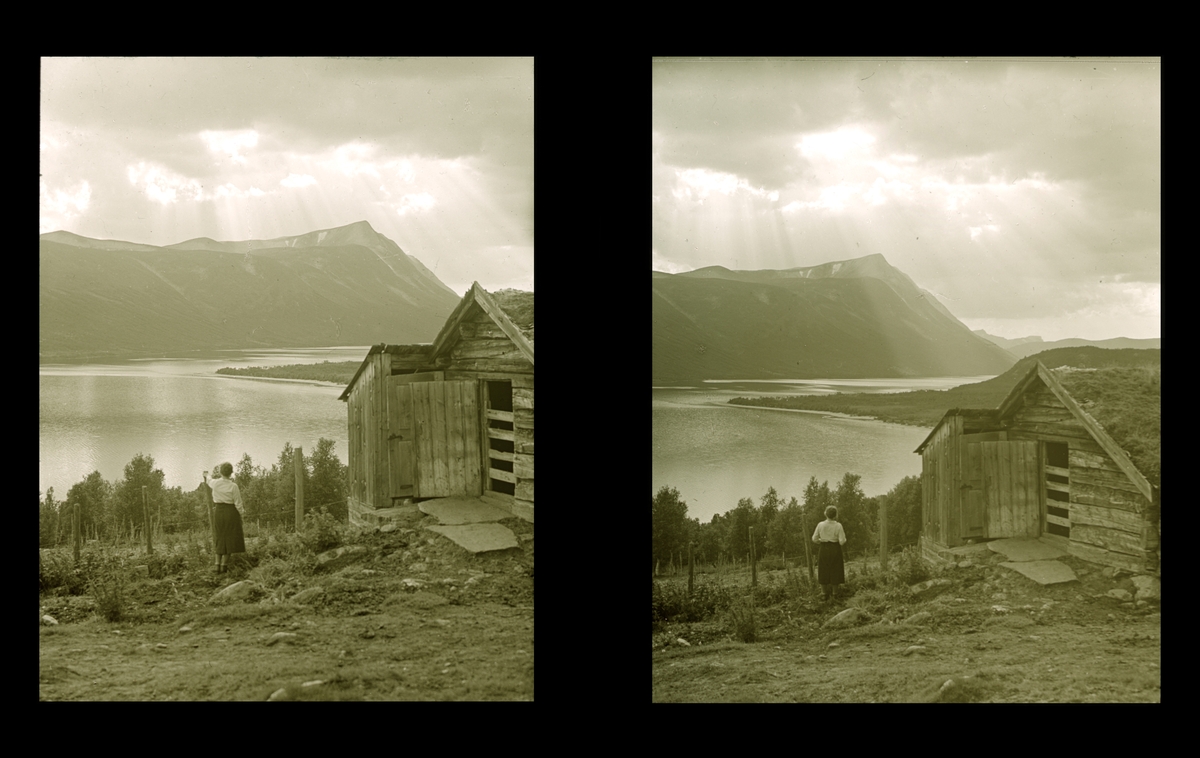 Kvinne ser ut over Gjevillvatnet, ved gammel tømmerbygning. Tilhører Arkitekt Hans Grendahls samling av stereobilder.