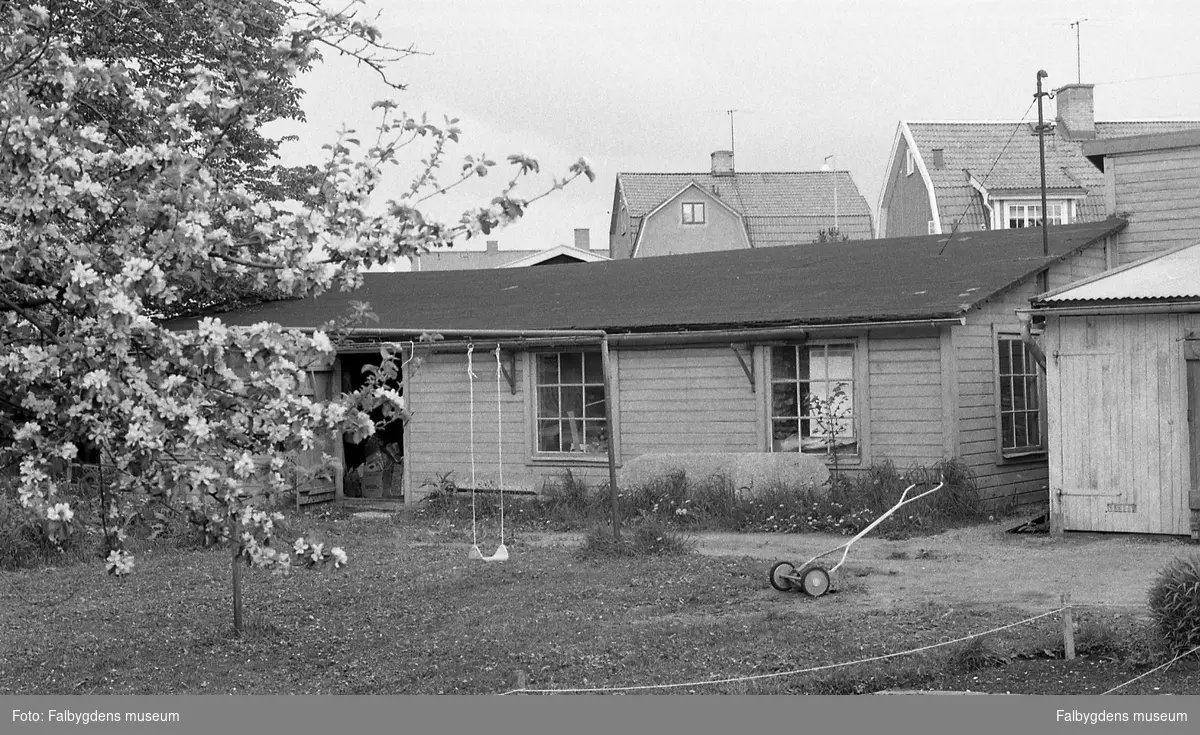 Byggnadsinventering 1972. S:t Bernhard stä 263. Hus 5 från SV.