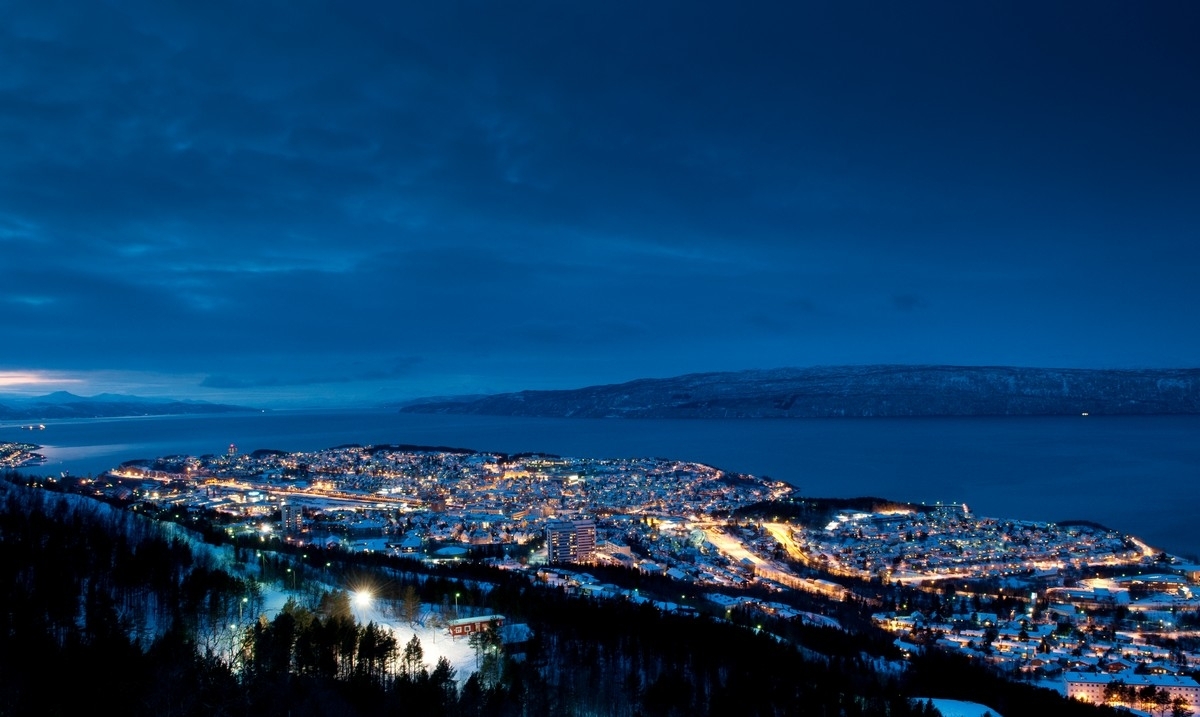 30.12.2011 Mørketid, Narvik fra Kobberstadløypa i Fagernesfjellet.