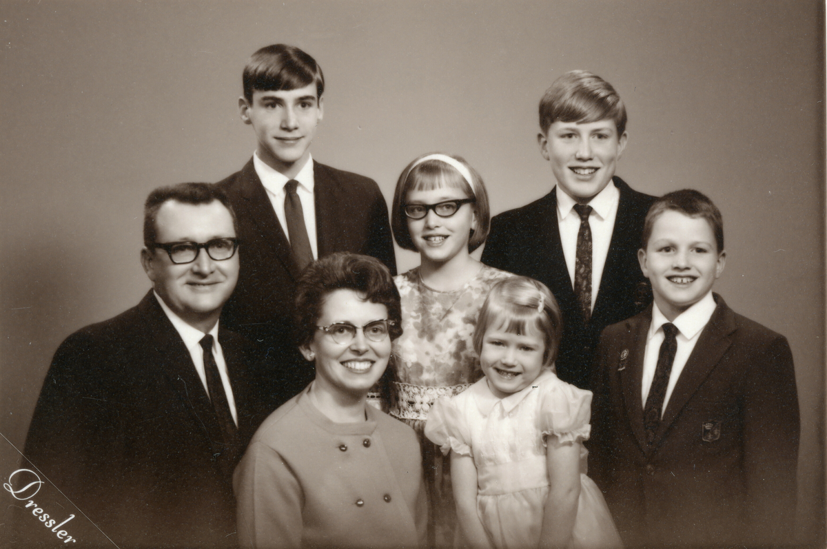 Marjorie og Herman med fem barn: William, Larry, Cynthia, John og Judith