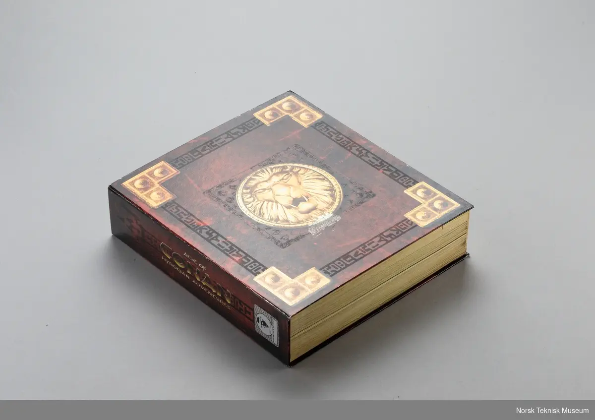 Luksusutgave av Age of Conan: Hyborian Adventures med kunstbok og kart.
Inneholder omslag med spill på 2 DVD-er, ekstramateriale på 1 DVD og en soundtrack DVD.