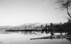 Landskapsfotografi fra fjellsjøen Rogen i Femiundsmarka. Bla