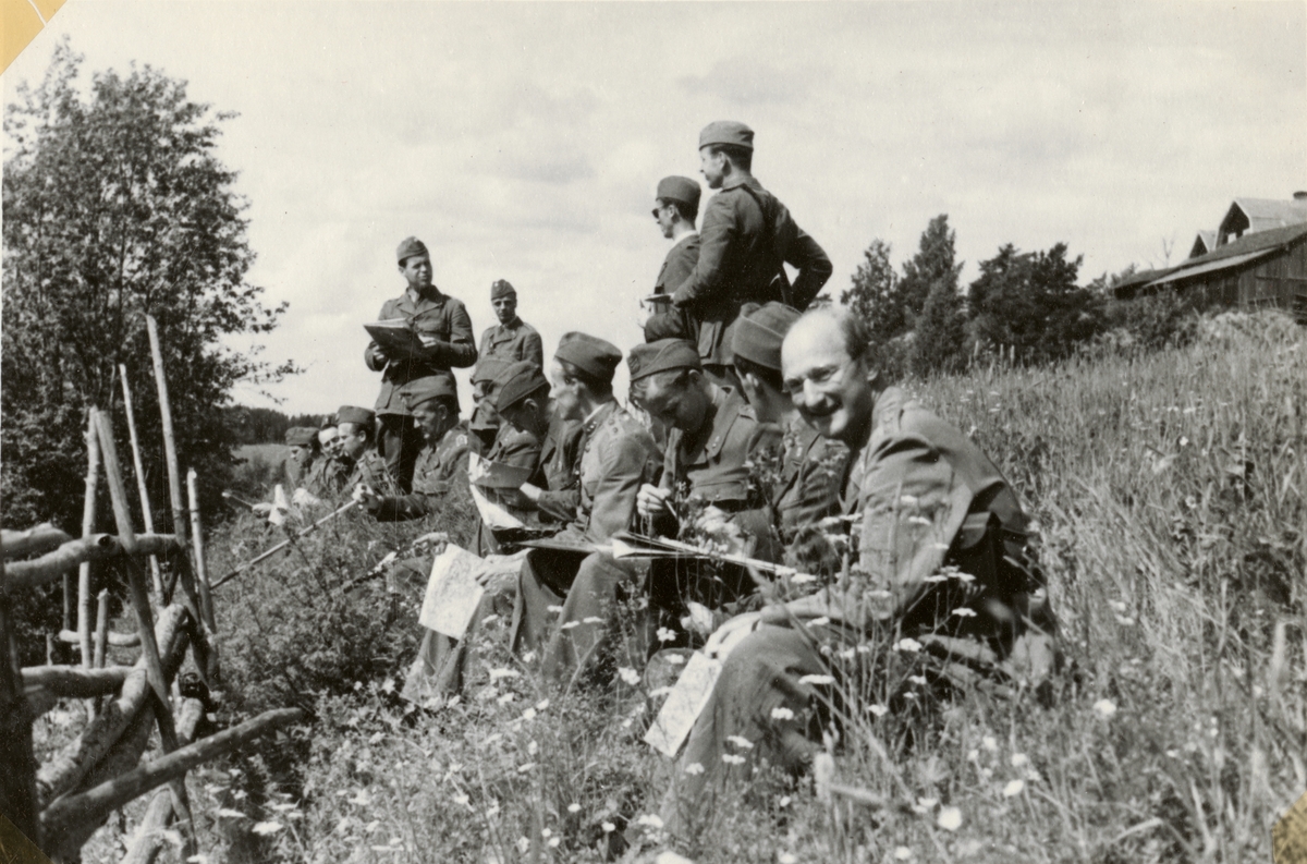 Text i fotoalbum: "Hk sommarfältövning vid Sundsvall juli 1944".
