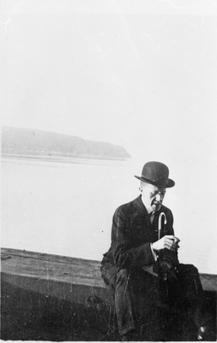 Anders Haug, fra Haugen under Sund i Sigdal. Han var diplomat i USA og visekonsul i Rotterdam. Fotografert omkring 1918. 
