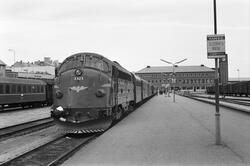 Diesellokomotiv Di 3 nr. 623 med dagtoget til Trondheim på B