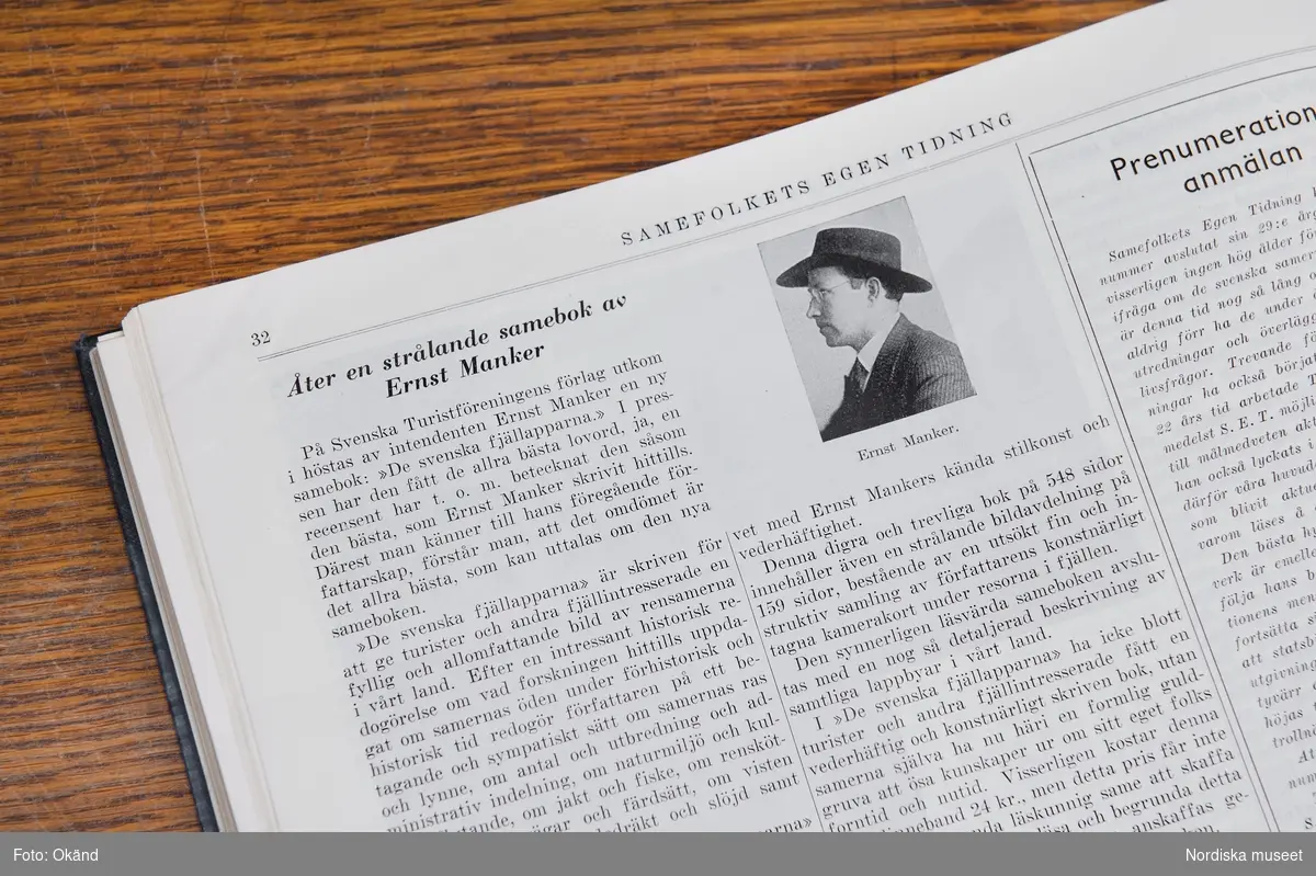 Detalj ur tidningsartikel. Från 1933 blev Ernst Manker en återkommande skribent i Samefolkets egen tidning med egen bildbyline. På bilden ses Manker i profil bärande hatt och glasögon.
