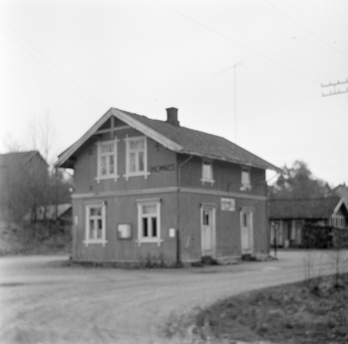 Stasjonsbygningen på Hemnes stasjon på den nedlagte Aurskog-Hølandbanen.