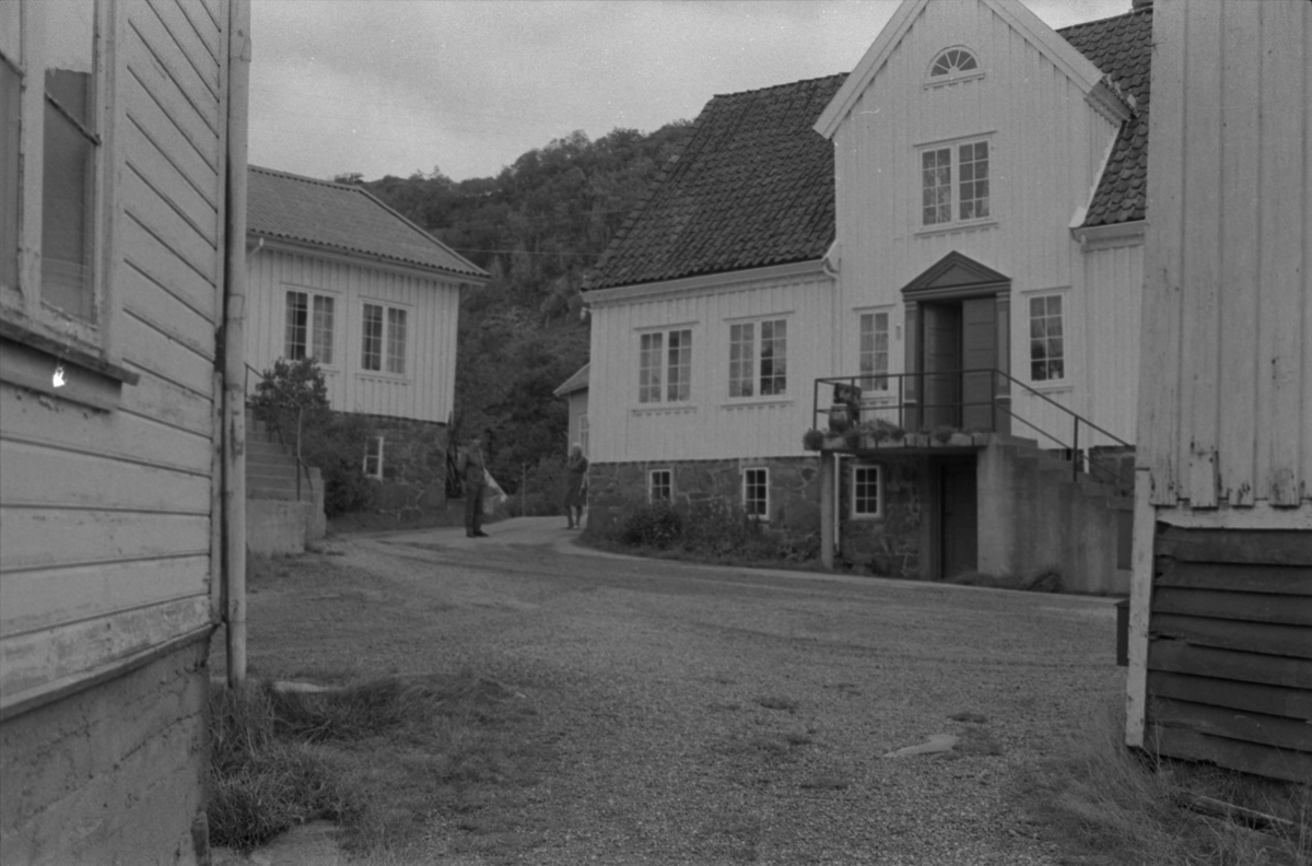 Åve i Rekefjord, ca. 1975. Vanskelige trafikkforhold.