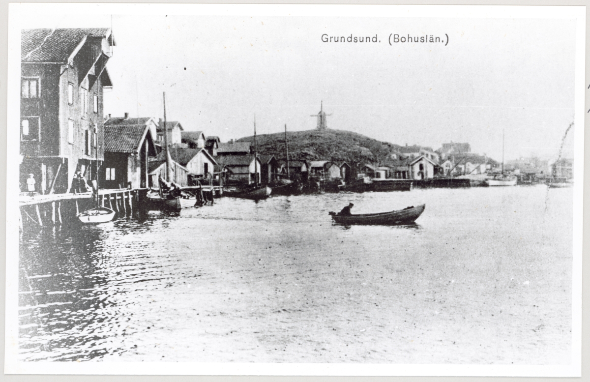 Bildtext till kopian i fotoalbumet: "Grundsund omkring år 1916".