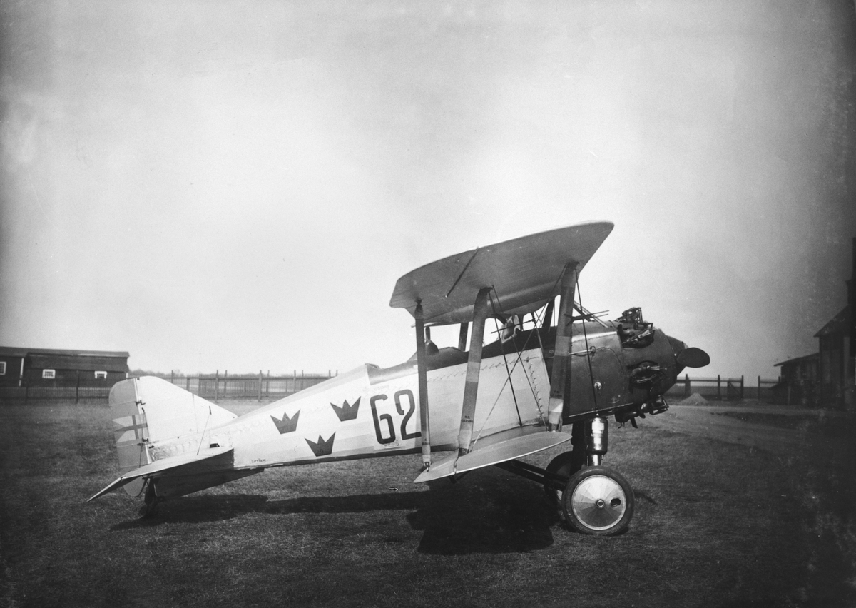 Flygplan Ö 3 på flygfältet på Malmen, ca 1926-1929.