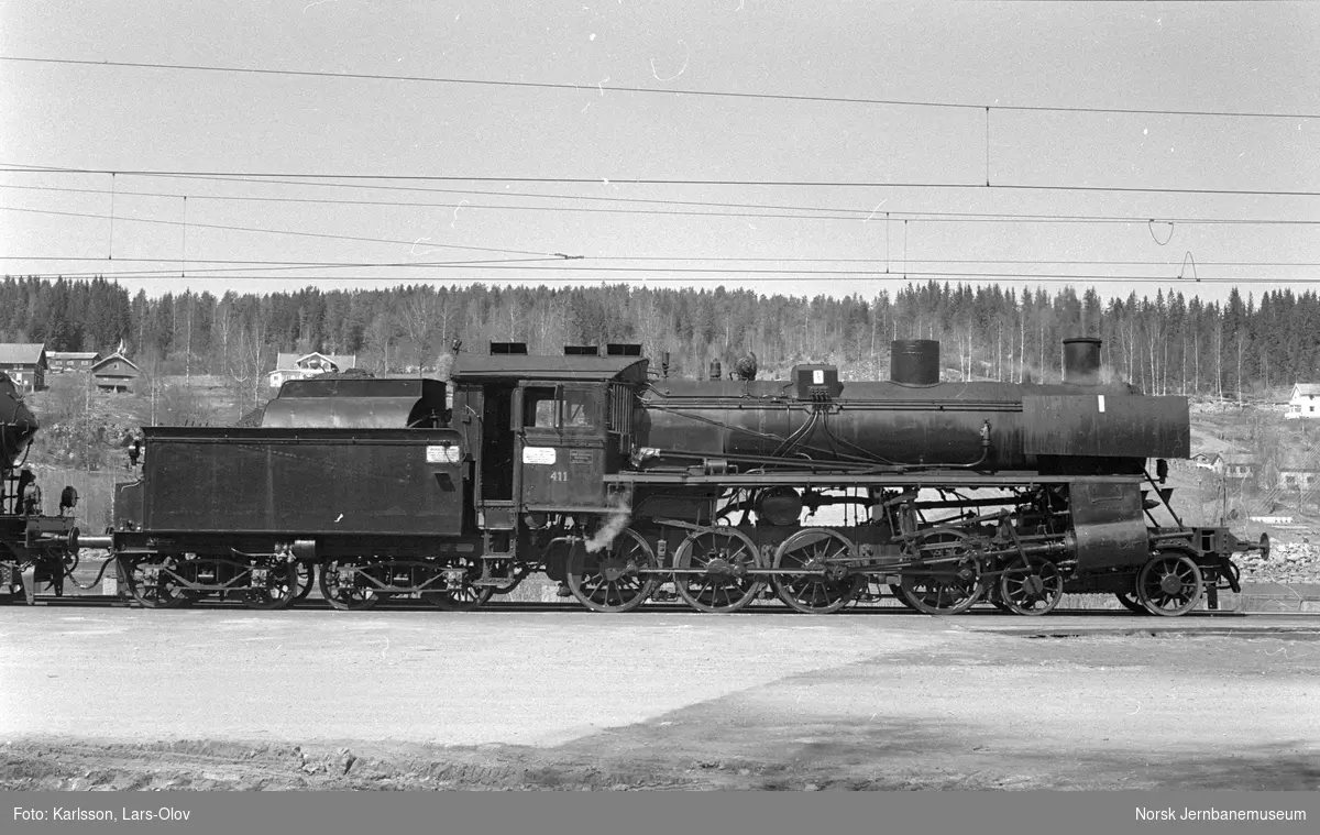 Damplokomotiv type 26c nr. 411 med Svenska Järnvägsklubbens veterantog på Haga stasjon