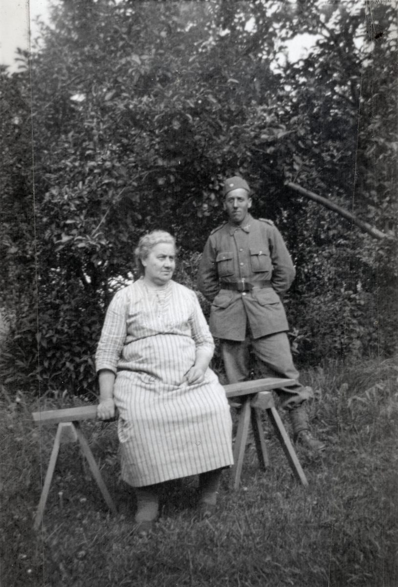Lars Eriksson med mor Maria Gustavsson