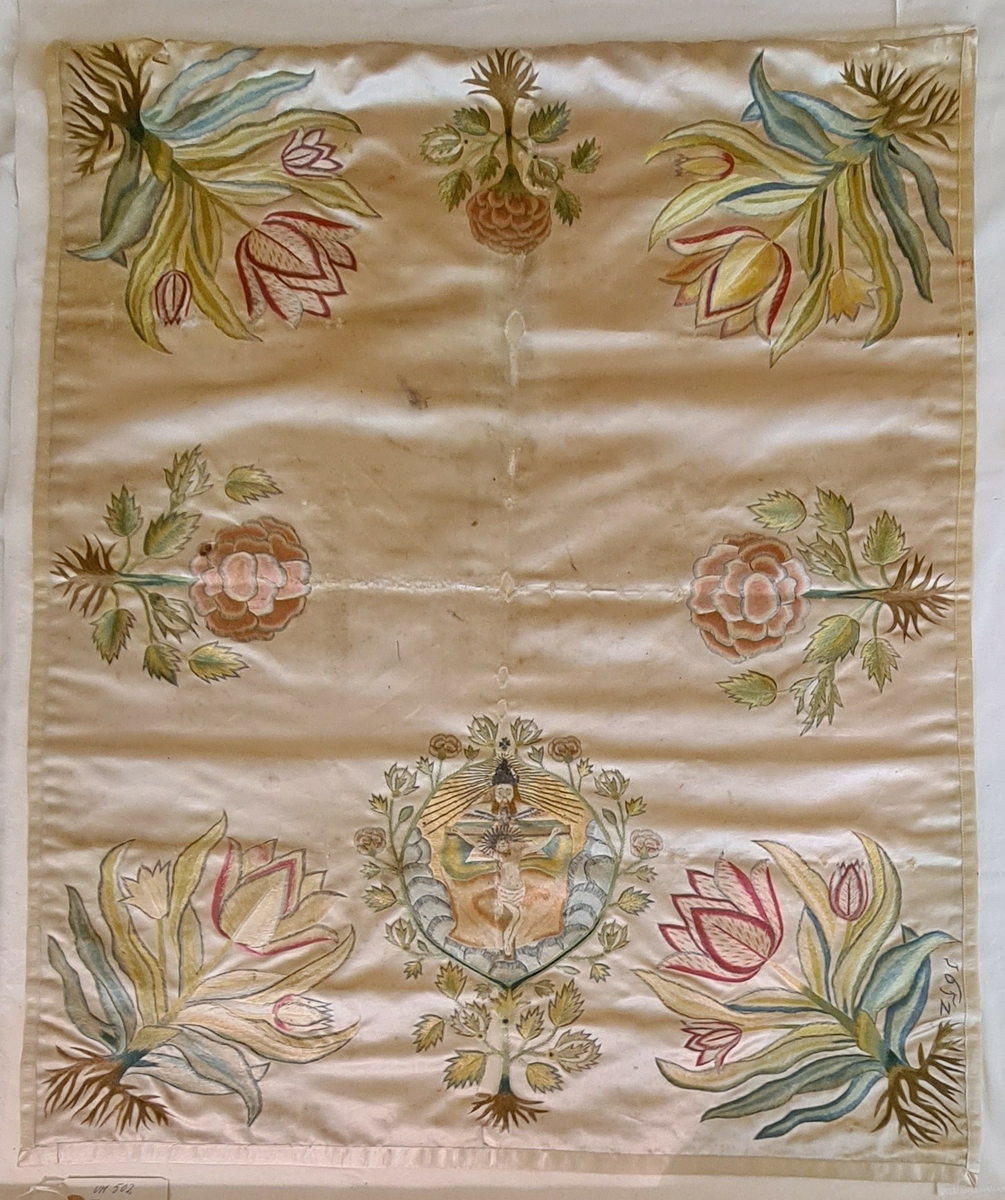Kalkduk, vitt siden, schatersöm i silke, mönster rosor och tulpaner på rot. Nådastolen, 1652.