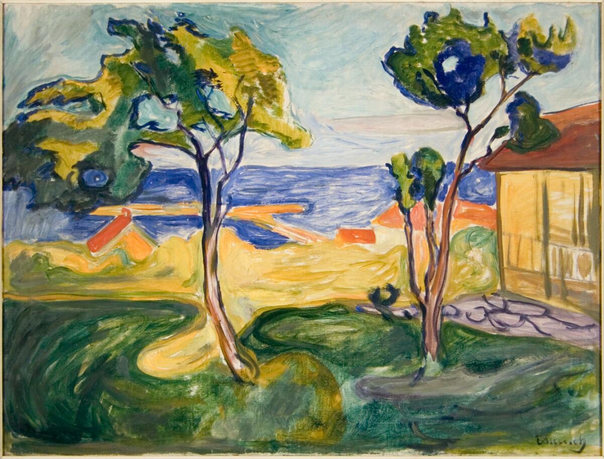 Bildet viser et av Munchs malerier, der han har malt sitt gule hus i Åsgårdstrand og utsikten mot sjøen. (Foto/Photo)