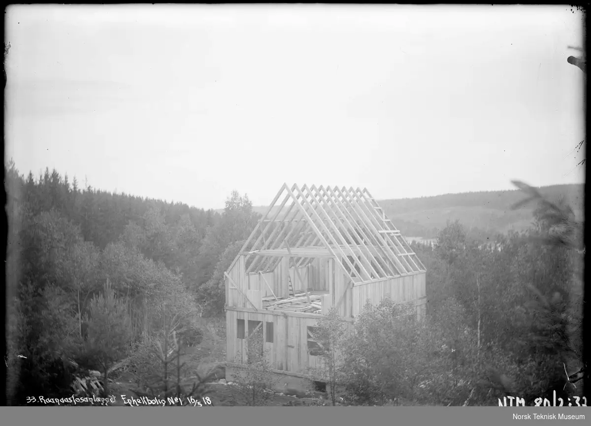 Bygging av enmannsbolig No 1 i forbindelse med utbyggingen av Raanaasfossen 1918-1930