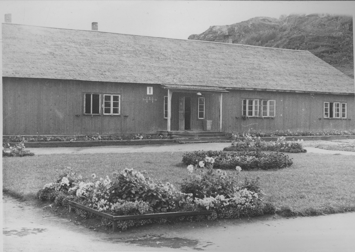 Innherad fangeleir (tvangsarbeidsleir), fangebrakke 1. Brakka var oppført i 1943 som fangebrakke i SS Strafgefangenenlager Falstad, revet 1949.