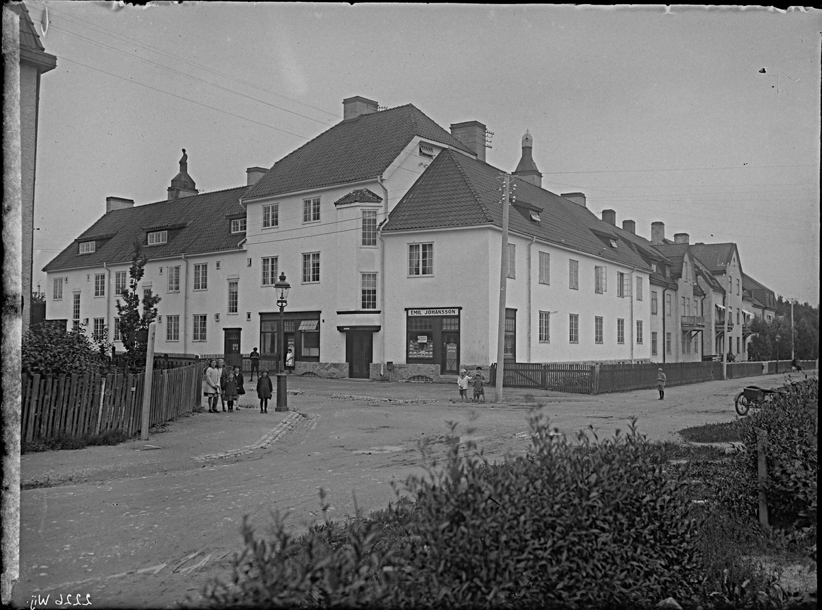 Hörnet av Lantvärnsgatan och Repslagargatan. På hörnet låg Emil Johanssons affär på den adress som idag motsvarar Repslagargatan 7.