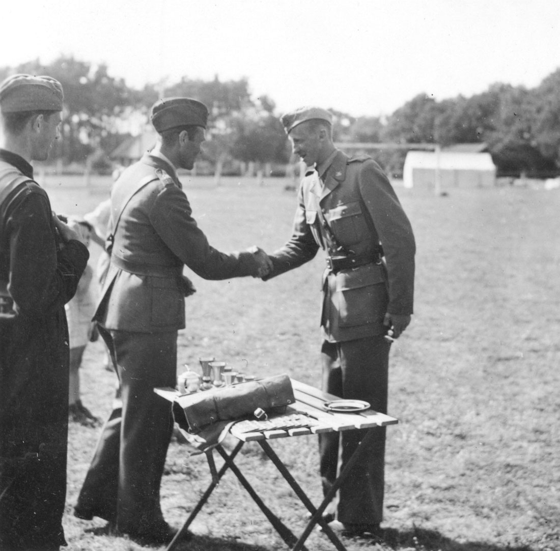 Bataljonchef, major Gärdin och Gefvert vid beredskapen i Skåne 1944.