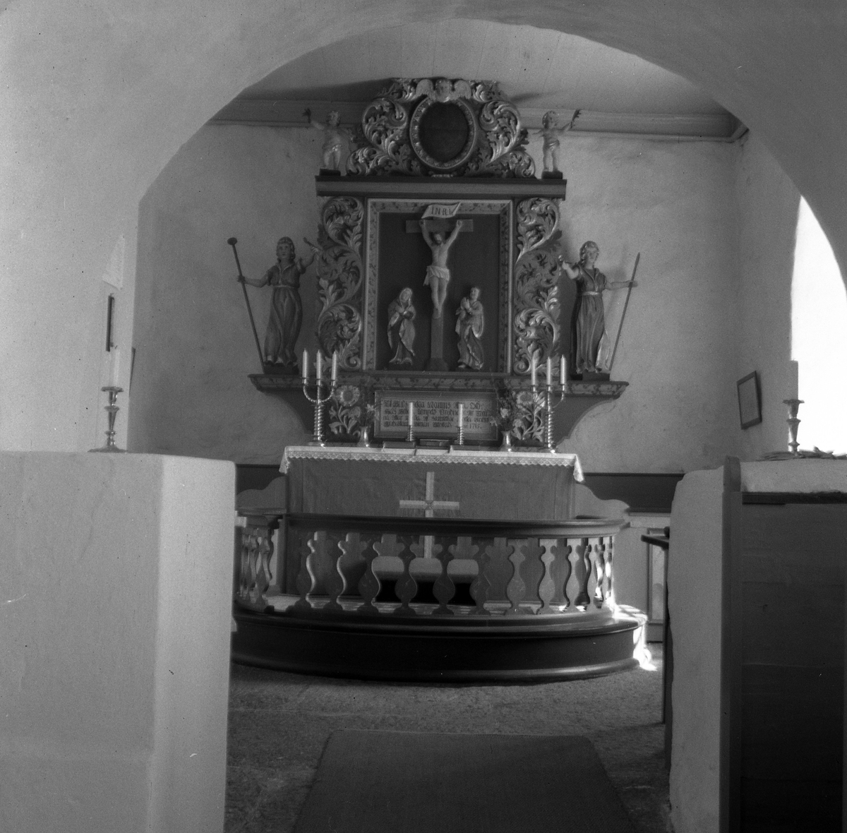 Altaret i Horla kyrka.