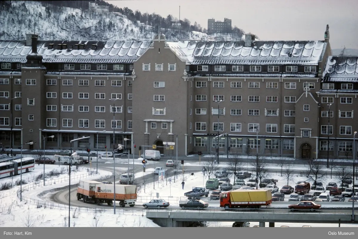 vei, parkeringsplass, biler, Oslo Tollsted, ås, Sjømansskolen, Ekebergrestauranten, snø