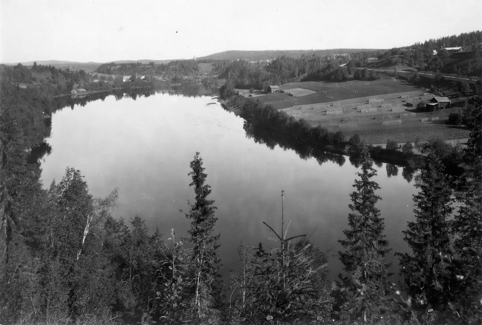 Ramsele. Foto nedströms kyrkan. - Västernorrlands museum / DigitaltMuseum