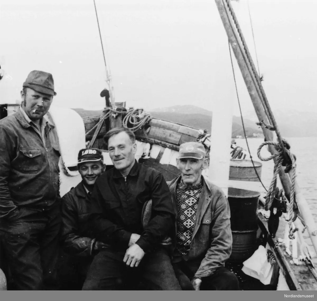 Ombord i "Havly". Fra venstre: Sverre Sevaldsen, Ottar Nyvoll, Otto Myrvold og Petter Skogvoll.
