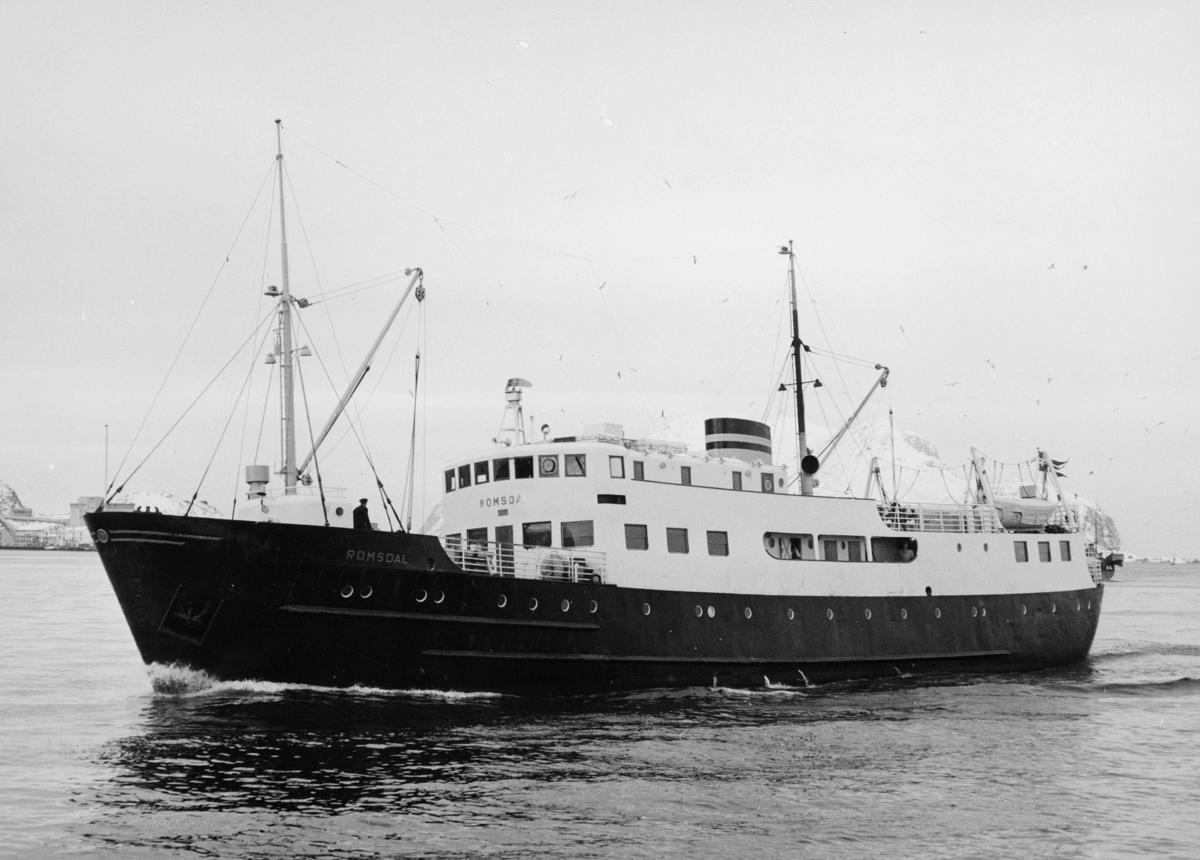 transport båt, eksteriør, M/S Romsdal