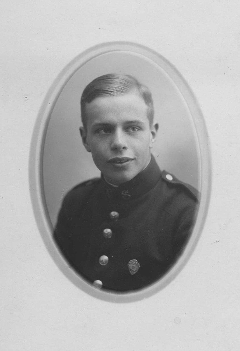 Mann, portrett, uniform