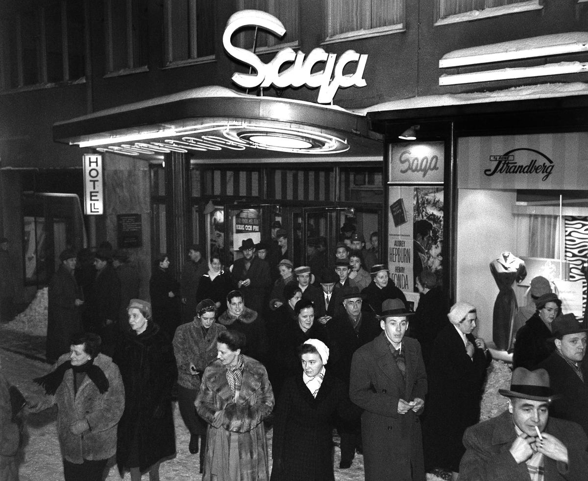 Filmpremiär på Saga biografen, "Krig och fred", 1958.