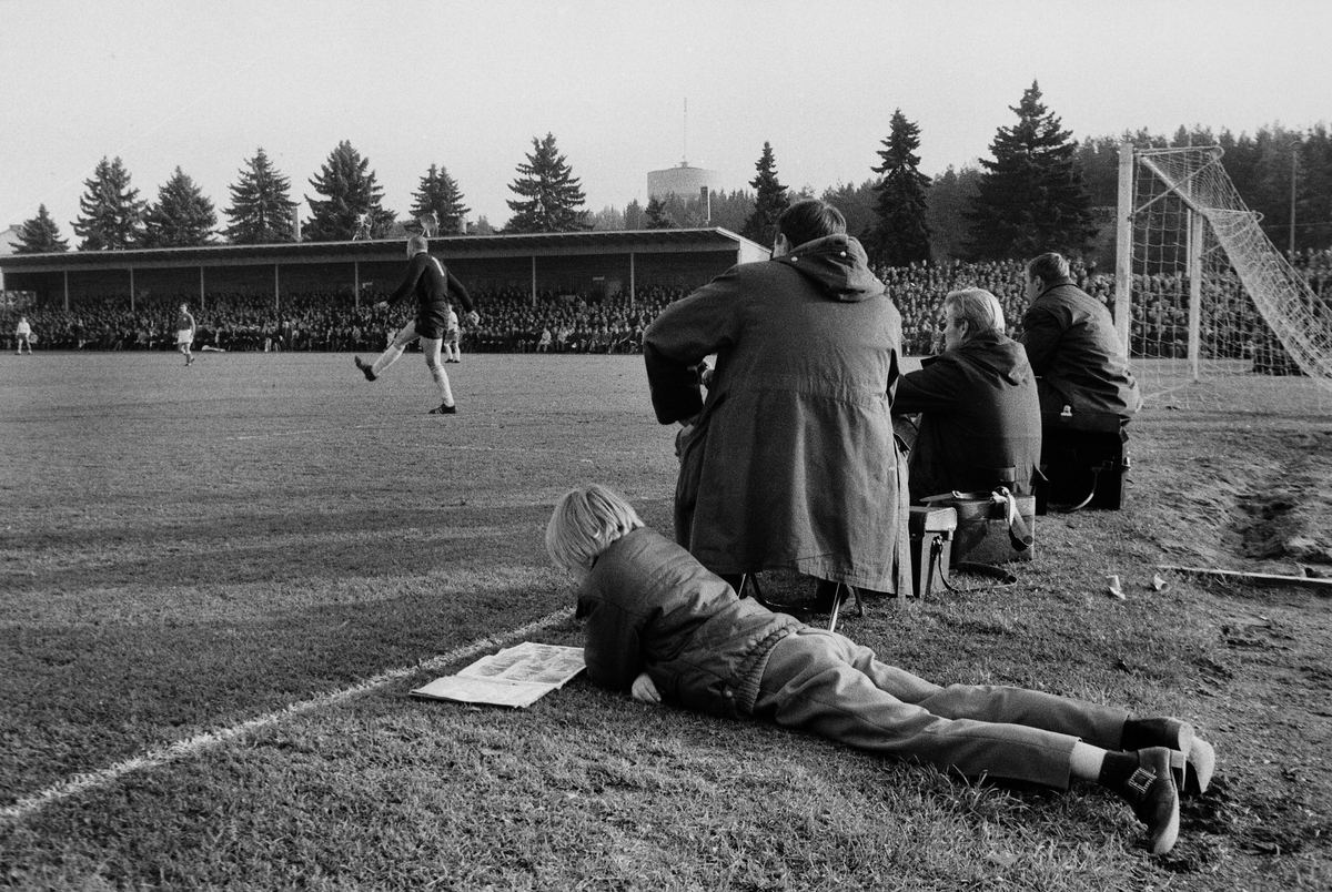 Fullsatt på Folkungavallen på matchen mellan IF SAAB -Holmsund, 1966.