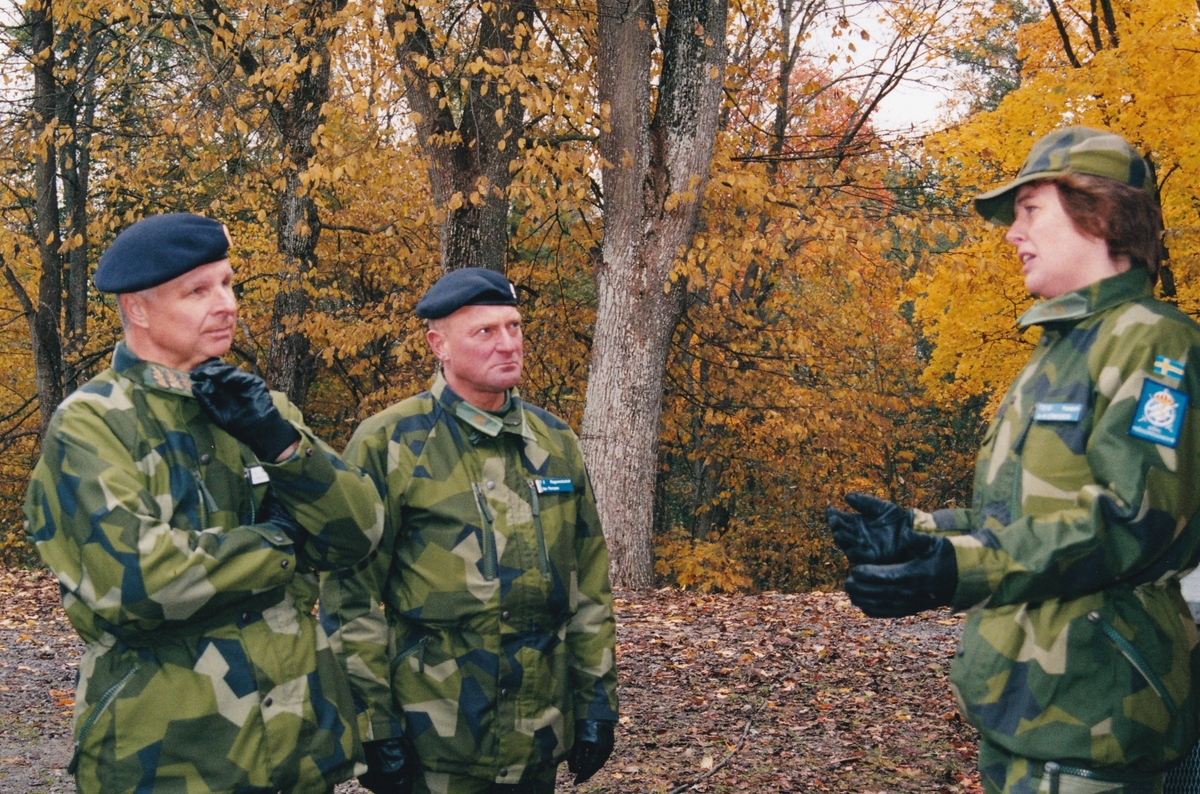 Göta Trängregementes funktionsdag 14 oktober 2003. C T 2 öv Jan Persson och Genmj Alf Sandqvist.