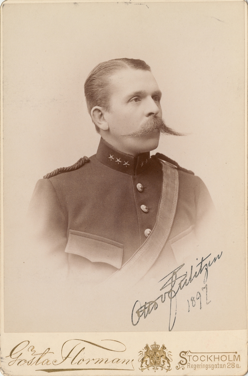 Porträtt av Otto von Feilitzen, kapten vid Svea artilleriregemente A 1.

Otto von Feilitzen var föreståndare för Artillerimuseum (Armémuseum) 1902-11.