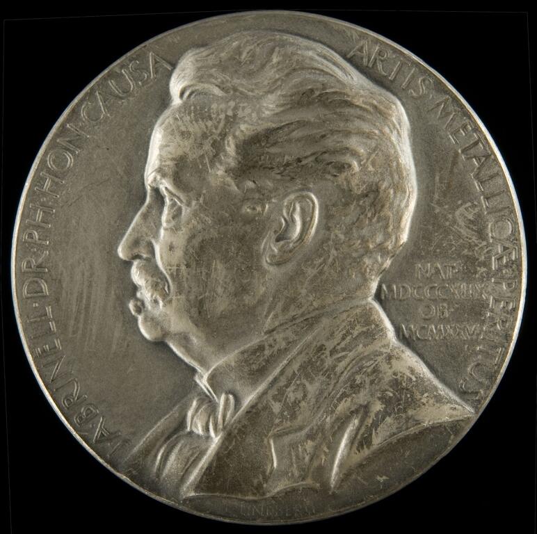 Medalj; Johan August Brinell. Vetenskapsakademin; Härnösands Allmänna Läroverk
