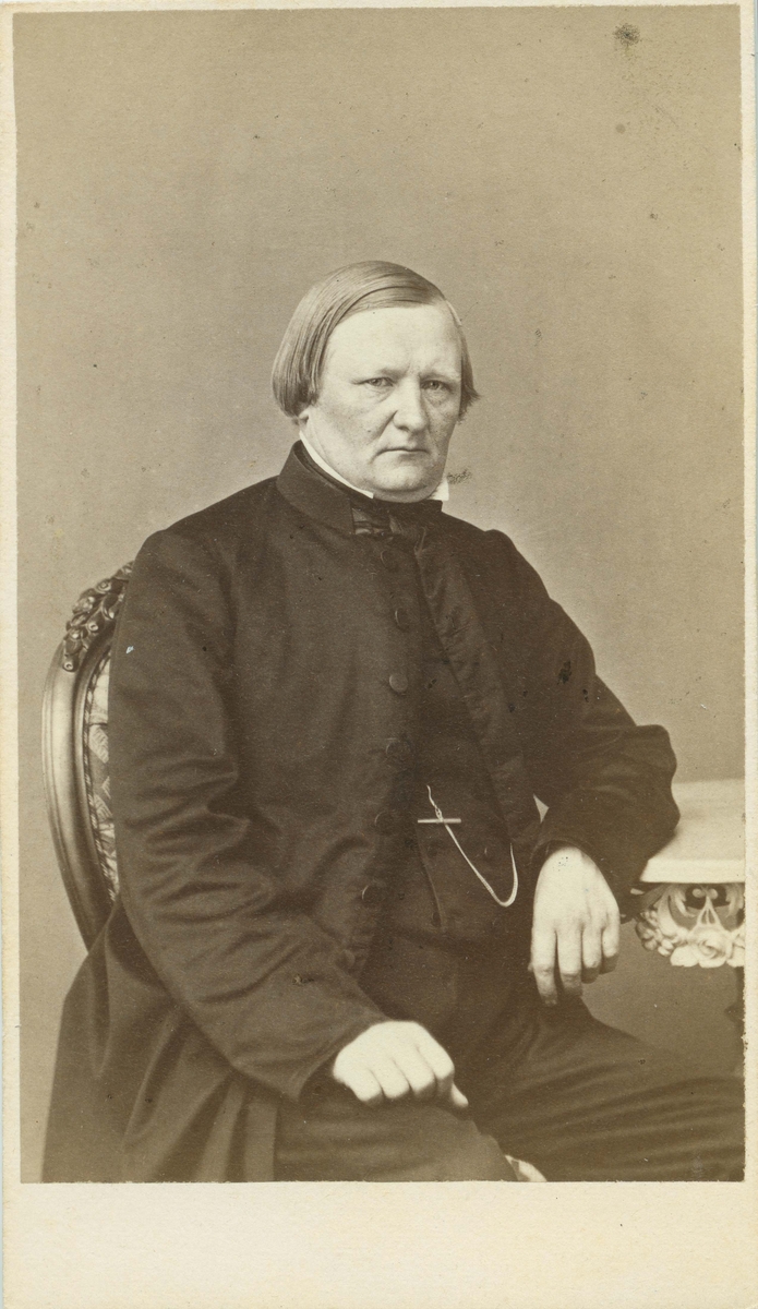 Porträtt på Biskop Johan Andersson. Född 29 september 1820 i Ödestugu socken, Död 14 juni 1894 i Östrabo biskopsgård vid Växjö.