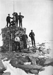 Prot: Paa toppen av Næverfjeld 10/4 1906