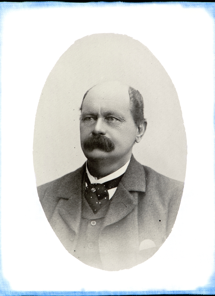 Jacob Tollesen Hoel (1840–1905). Bildet er tatt av Inger Barth i 1901.