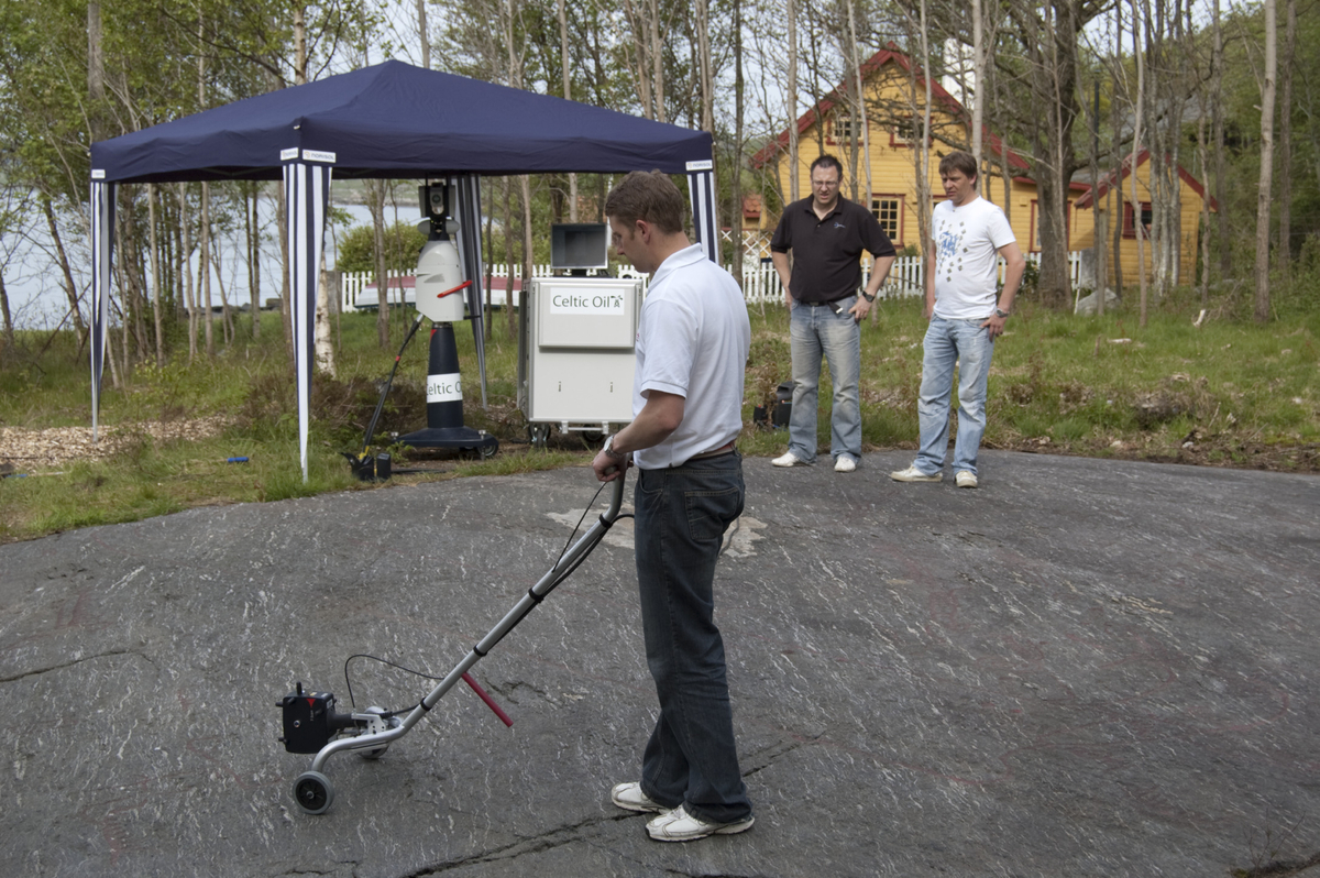 Bergkunst-prosjekt, skjøtsel og scanning av felt 6. Åmøy. - Arkeologisk ...