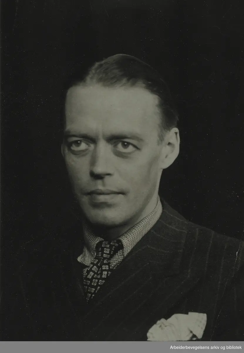 Bernt Clüver (1897 - 1941). Kunstmaler. Arbeidermagasinets fotoarkiv - personer.