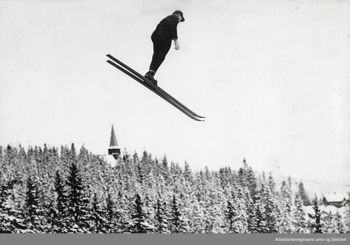 Einar (Aslaksen) Landvik (1898 - 1993). Skihopper og kombinertløper. Udatert. Arbeidermagasinet/Magasinet for Alle
