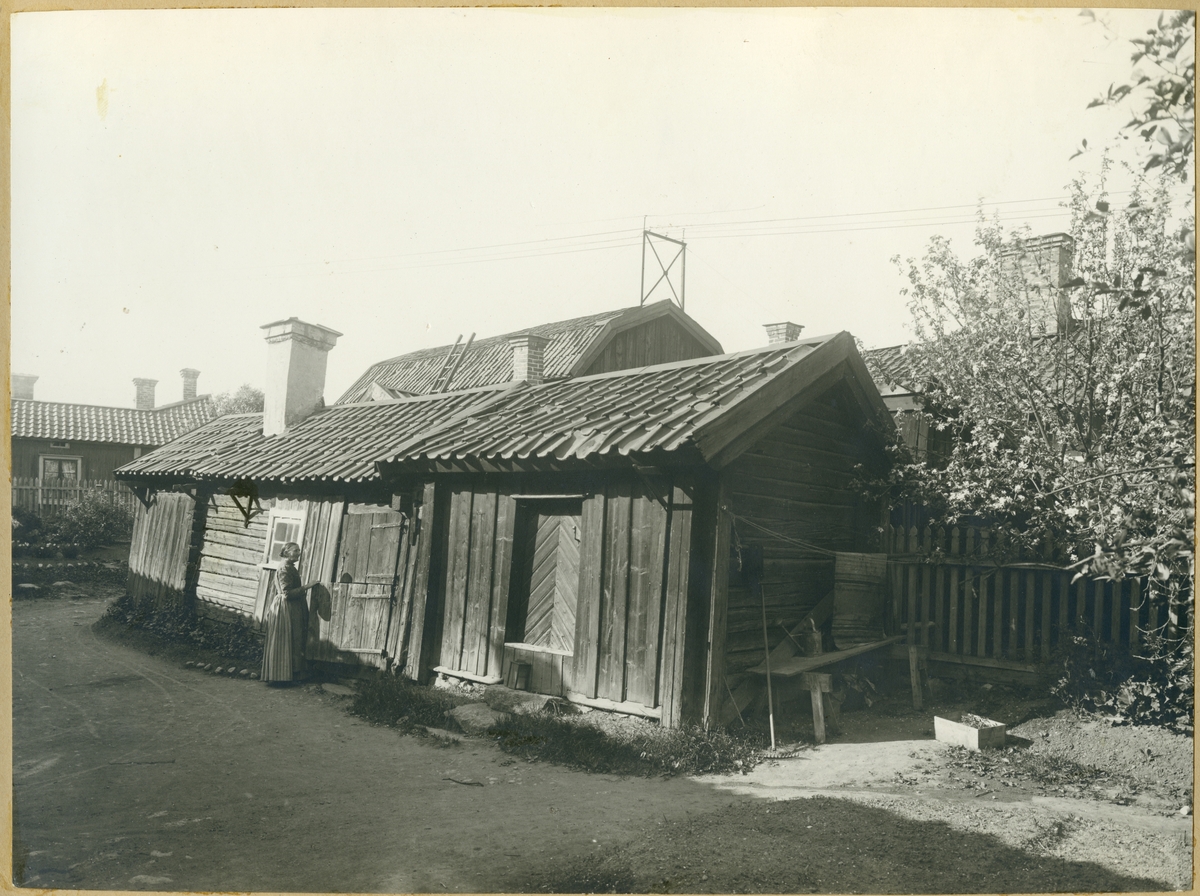 Västerås, Kyrkbacken.
Innergård på Blåsbogatan. C:a 1910-1920.