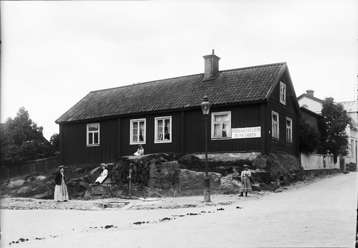 Edhlunds bostadshus och ateljé vid Stora torget, Östhammar, Uppland